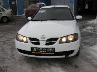 2004 Nissan Almera Pics
