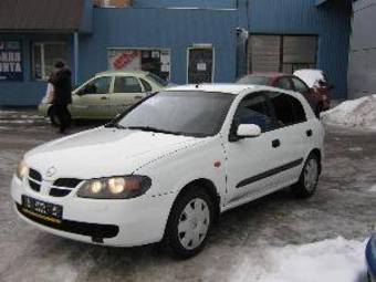 2004 Nissan Almera Pictures
