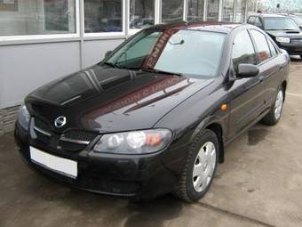 2004 Nissan Almera Photos