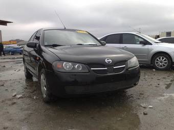 2004 Nissan Almera Pics