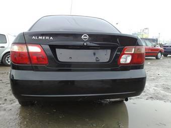 2004 Nissan Almera Pictures