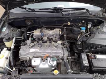 2004 Nissan Almera Photos