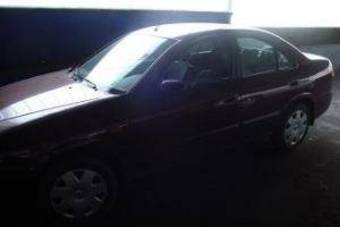 2004 Nissan Almera Images