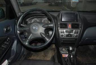 2004 Nissan Almera Pictures