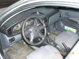 2004 Nissan Almera Pictures