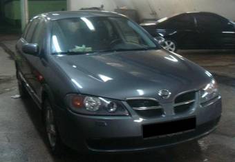 2004 Nissan Almera Photos