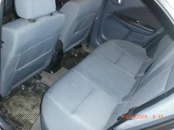 2004 Nissan Almera Photos