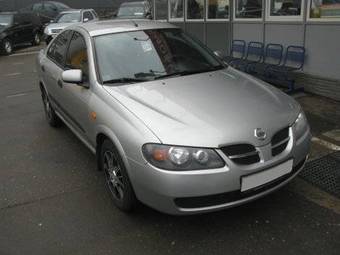 2004 Nissan Almera Pics
