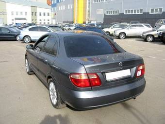2004 Nissan Almera Pictures
