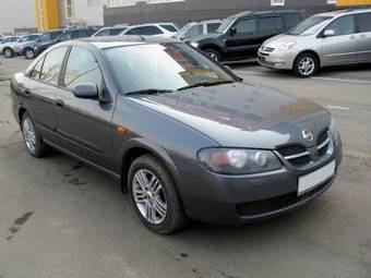 2004 Nissan Almera Pictures