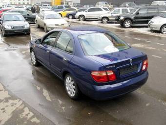 2004 Nissan Almera Pics