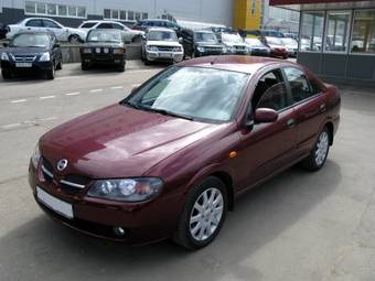 2004 Nissan Almera Pictures