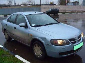 2004 Nissan Almera Pictures