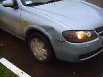 2004 Nissan Almera Pictures