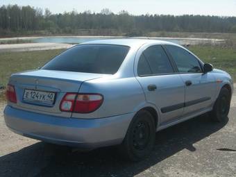 2004 Nissan Almera Pictures