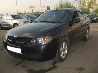 2004 Nissan Almera Pictures