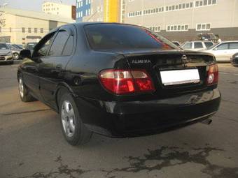 2004 Nissan Almera Photos