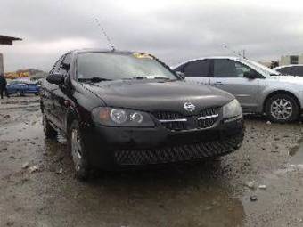 2004 Nissan Almera Pictures