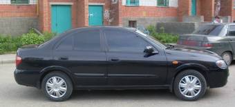 2004 Nissan Almera Photos