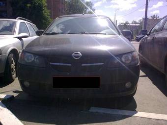 2004 Nissan Almera Photos