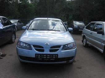 2004 Nissan Almera Photos