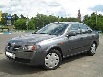 2004 Nissan Almera Images