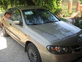 2004 Nissan Almera Photos