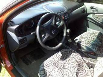 2004 Nissan Almera Photos