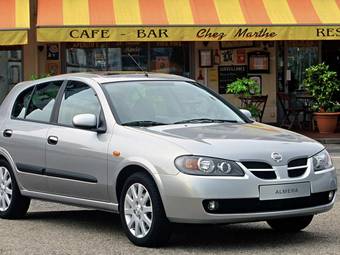 2004 Nissan Almera Pictures