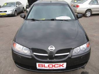 2004 Nissan Almera Images