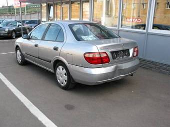 2004 Nissan Almera Pictures