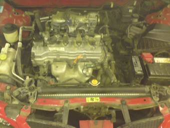 2004 Nissan Almera Photos