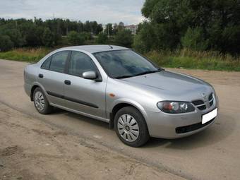 2004 Nissan Almera Photos