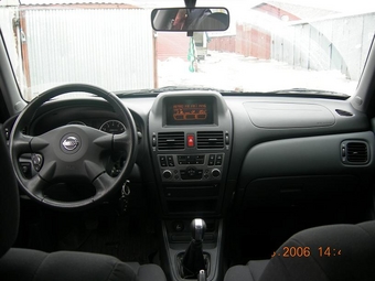 2005 Almera