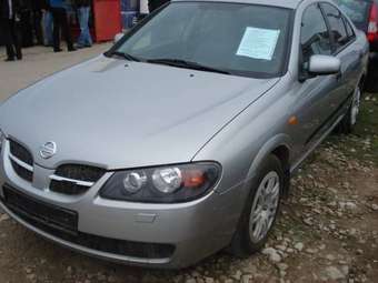 2005 Nissan Almera Photos