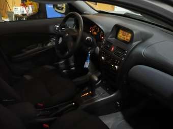 2005 Nissan Almera Images