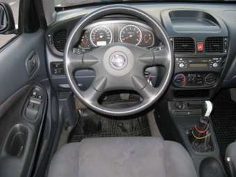 2005 Nissan Almera Wallpapers