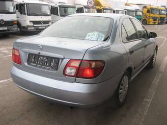 2005 Nissan Almera Pictures