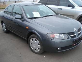 2005 Nissan Almera Images