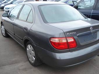 2005 Nissan Almera Pictures