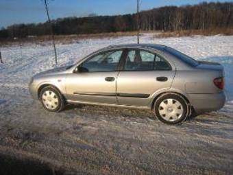 2005 Nissan Almera Images