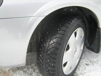 2005 Nissan Almera Photos