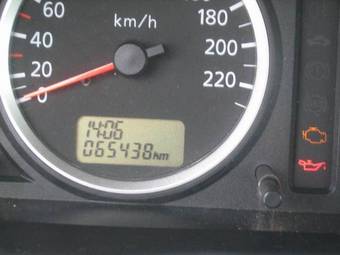 2005 Nissan Almera Photos