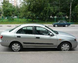 2005 Nissan Almera Photos