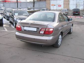 2005 Nissan Almera Images