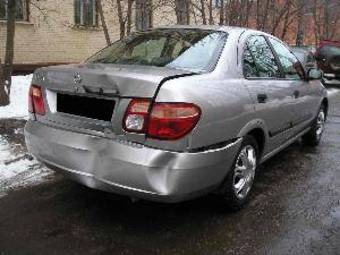 2005 Nissan Almera Pictures