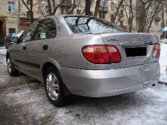 2005 Nissan Almera Photos