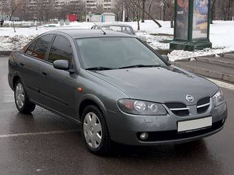 2005 Nissan Almera Photos