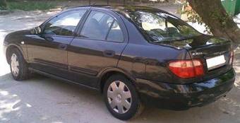 2005 Nissan Almera Pictures