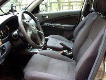 2005 Nissan Almera Pictures